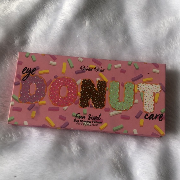 VIOLET VOSS Donut Palette 💗 - Picture 2 of 2